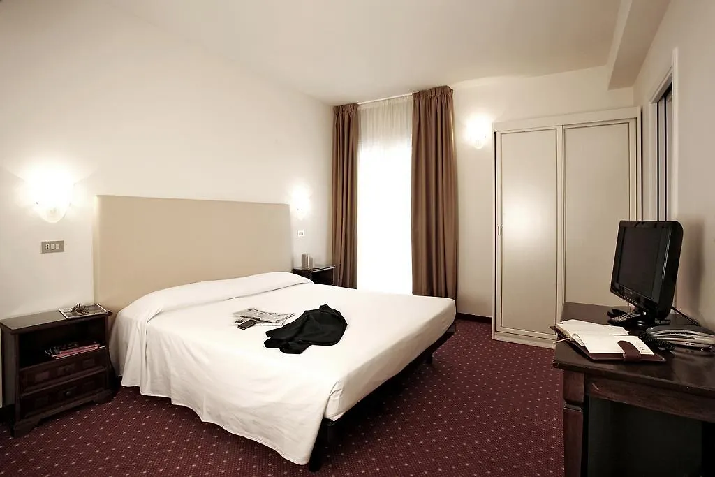 Hotel Alexander リッチョーネ
