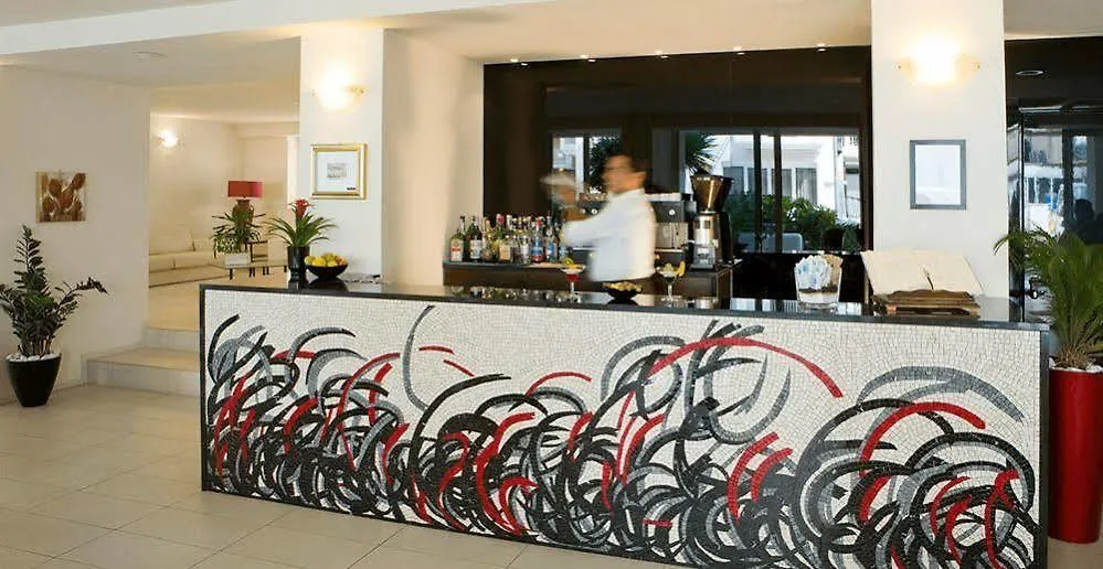 Hotel Alexander リッチョーネ 3*,  イタリア