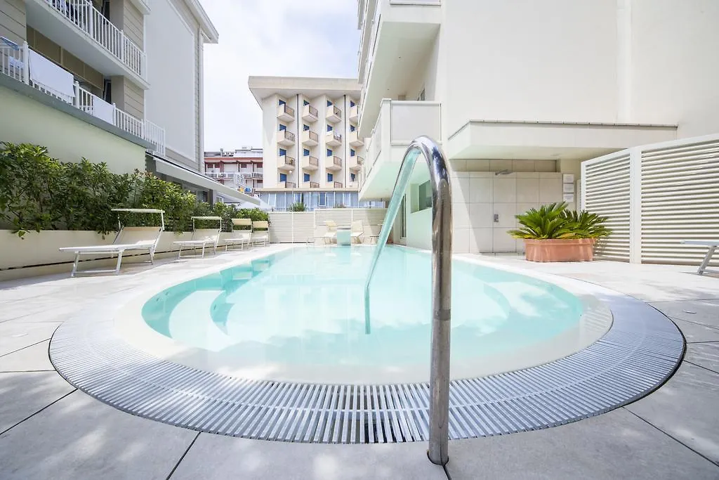 Hotel Alexander 리치오네